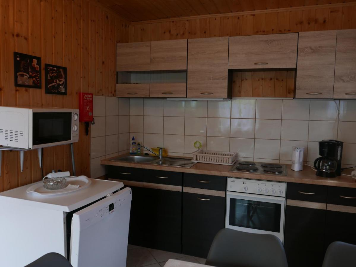 Ferienhaeuser Mit Pool 里沃 外观 照片